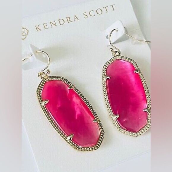 Kendra Scott Elle Drop Earrings in Azalea Illusion - Picture 3 of 11